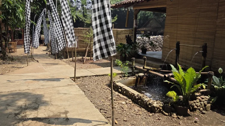 Suasana asri dan alami menjadi daya tarik utama Tanabambu Cibubur