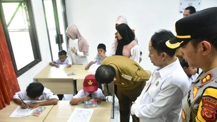 Harapan Baru Fikri, Eks Pemulung Kini Sekolah di Sumedang
