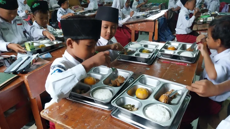 Dua Pekan Libur, SPPG Cisayong Tasikmalaya Kembali Siapkan MBG