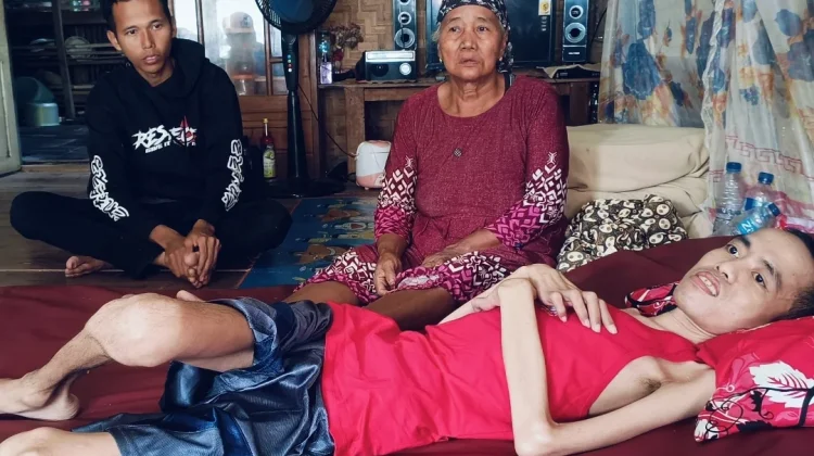 Tujuh Tahun Lumpuh Butuh Bantuan