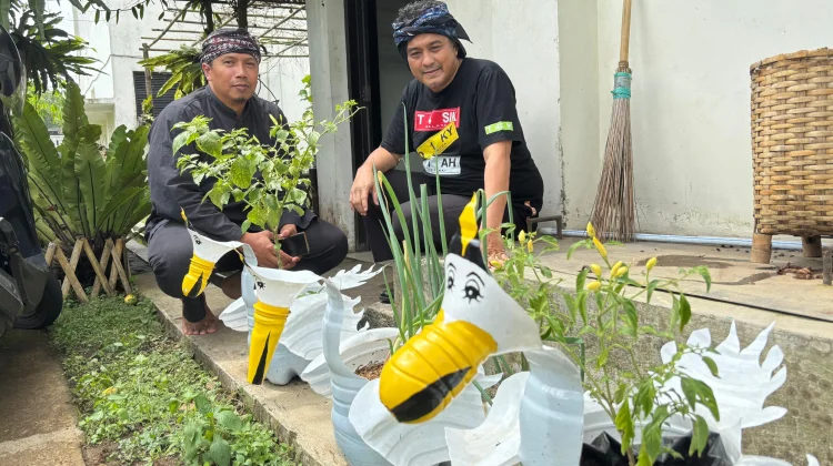 Apresiasi KWT Margabakti, Diky Candra: Kreatif Olah Limbah jadi Bermanfaat