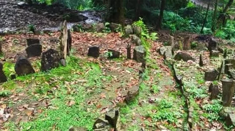 Jejak Megalitikum di Punden Berundak Kuta Tanggeuhan