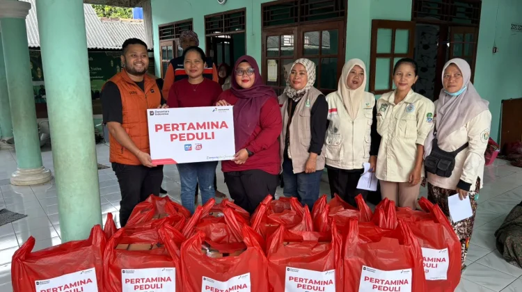 Pertamina Patra Niaga Regional JBB Bantu Warga di Posko Pengungsian SPBE Cimuning