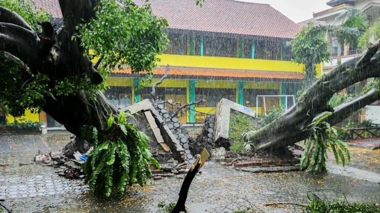 BPBD Kota Bandung Imbau Warga Waspada Cuaca Ekstrem saat Masa Pancaroba
