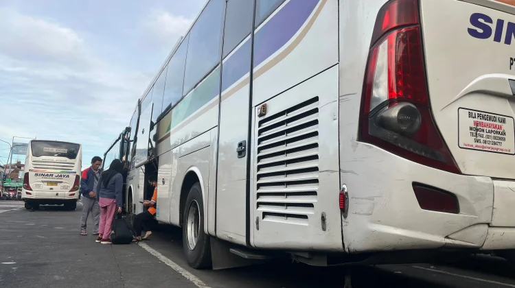 Trayek Bus di Cicaheum Mulai Dialihkan ke Leuwipanjang
