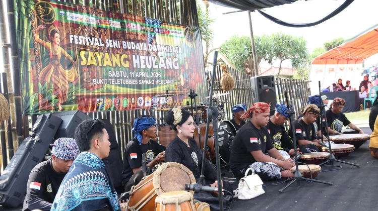Garut Selatan Creative Gagas  Pesona Festival Seni Budaya