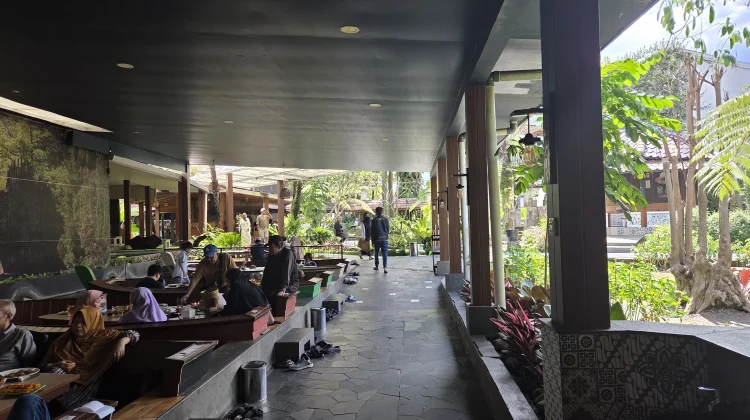 RM Cibiuk Garut, Destinasi Makanan Favorit Khas Sunda