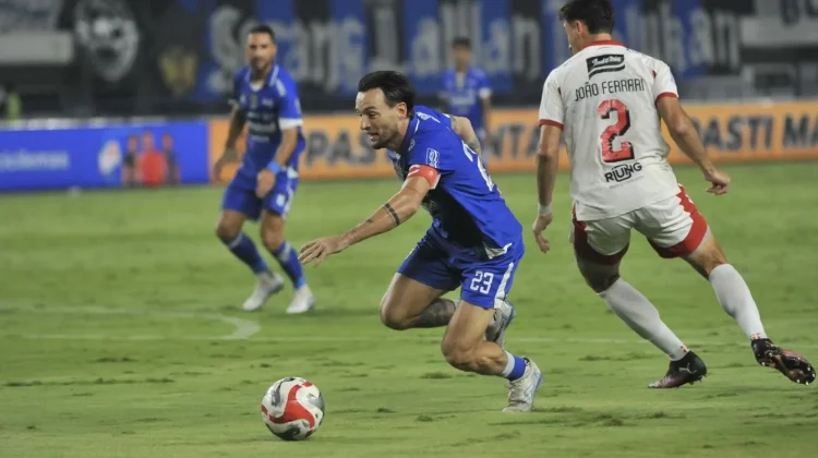 Marc Klok Sebut Persib Harus Kerja Keras saat Kalahkan Bali United 3-2
