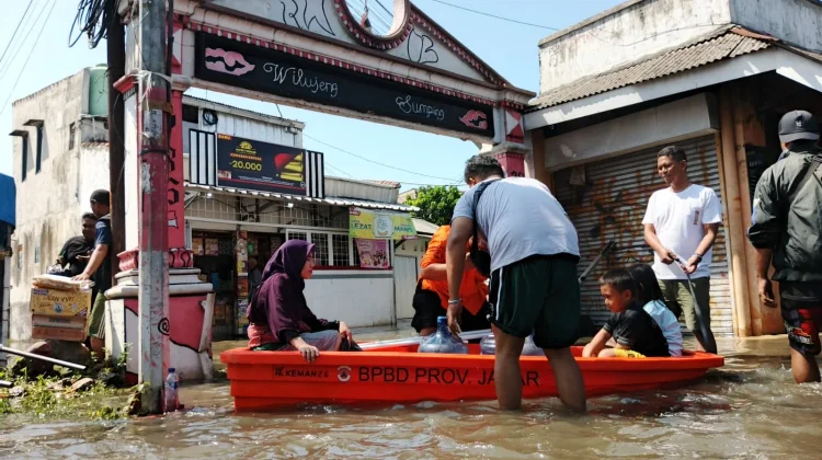 Banjir di Derwati Tiga Hari Tak Surut, Aktivitas Warga Terganggu