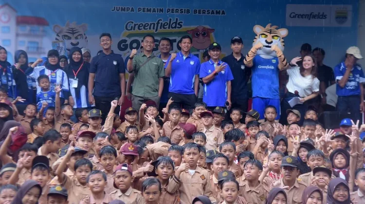 Adam Alis dan Djanur Ramaikan Persib Goes to School