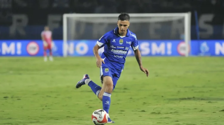 Eliano Reijnders Siap Tempur, Persib Bidik Kemenangan atas Dewa United
