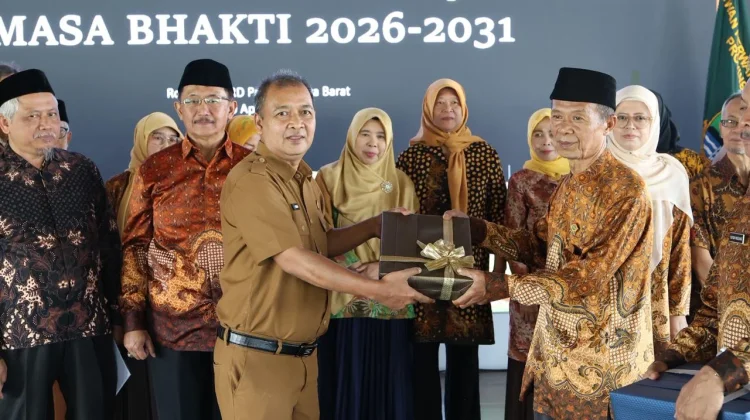 PWRI DPRD Jabar Dikukuhkan, Silaturahmi Purna Bhakti Jadi Sumber Inspirasi