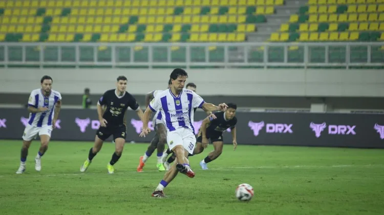 Ditahan Dewa United, Persib Bawa Satu Poin Pulang ke Bandung