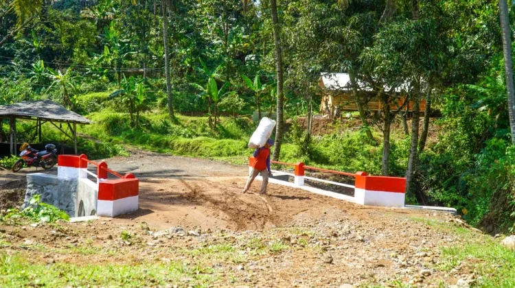 Keberadaan Jembatan ARMCO Terbukti Memberikan Dampak Besar Bagi Warga