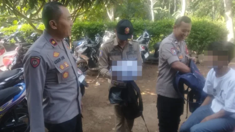 Berkeliaran Diluar Jam Sekolah Polisi Tertibkan Sejumlah Pelajar