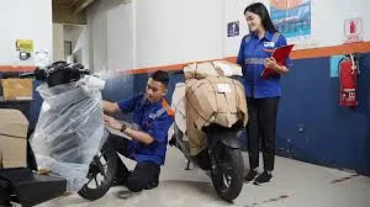 Inovasi Pengembangan Angkutan Barang, KAI Logistik bersama INKA