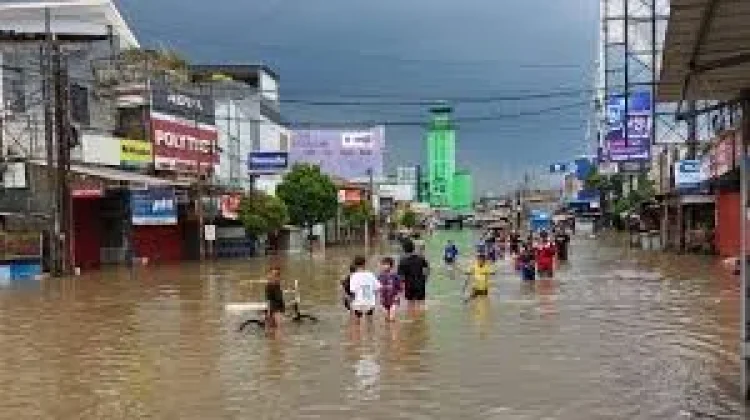 Bupati Tegaskan Kolaborasi Kunci Atasi Banjir Tata Ruang
