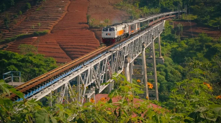 Perkuat Konektivitas Jawa Barat hingga Ujung Timur Jawa