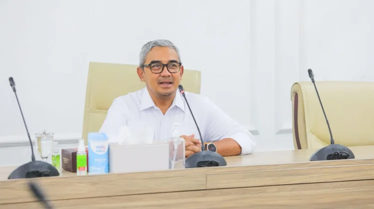 Pemkot Bandung Kaji Desain Trotoar Lebih Tinggi