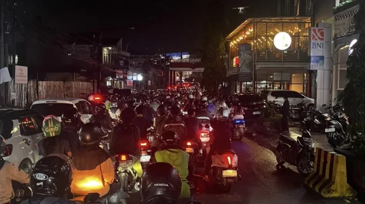 Kemacetan Bojongsoang Dipengaruhi Sikap Egois Pengguna jalan