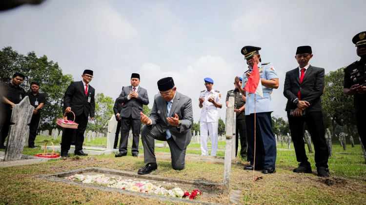 Wali Kota Muhammad Farhan Kenang Pahlawan Bandung Lautan Api