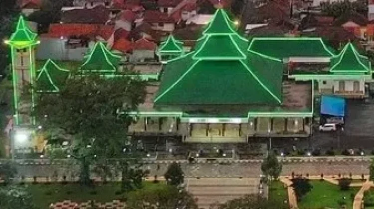 Sejarah dan Keunikan Arsitektur Mesjid Agung Sumedang