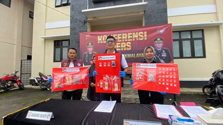 Kompak Jual Sabu, Pasutri di Tasikmalaya Diamankan Polisi