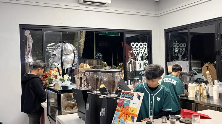 "Tedja Coffee", Coffee Shop dengan Tema Sporty dan Healthy