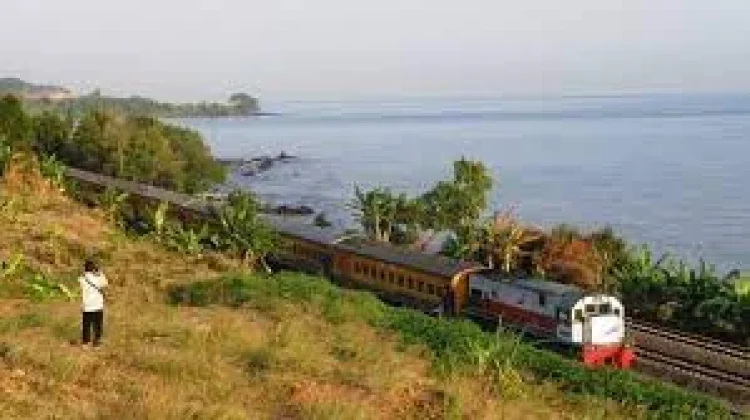 Ini 10 Relasi Favorit Weekend dengan Kereta Api