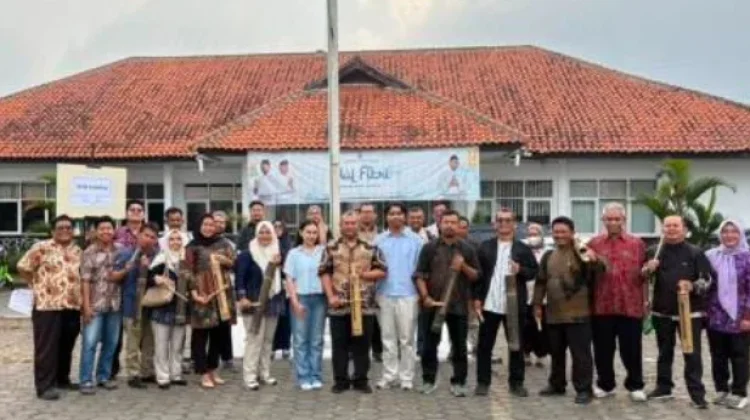 Warga Padalarang Dilatih Tanggap Hadapi Gempa Bumi
