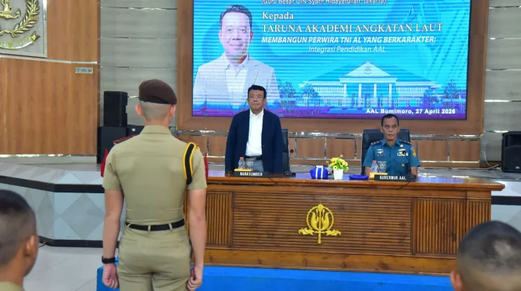 Kuliah Umum di AAL, Prof. Achmad Tjachja: Perwira TNI AL Harus Berkarakter Kuat