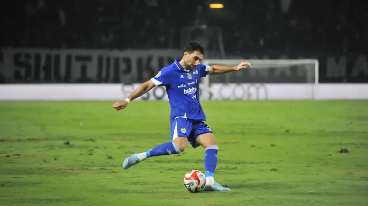 Persib Bandung Tetap Optimis, Frans Putros: Gelar Juara Masih di Tangan Kami