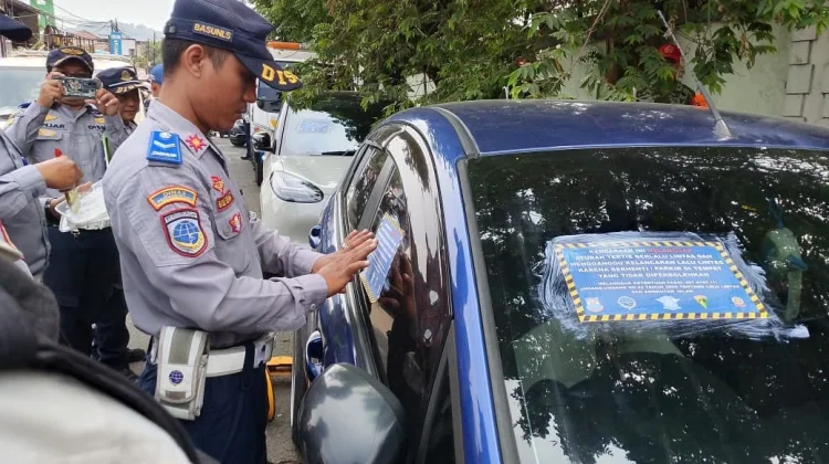Dishub Cimahi Gencarkan Penertiban Parkir Liar, Edukasi Jadi Prioritas Utama