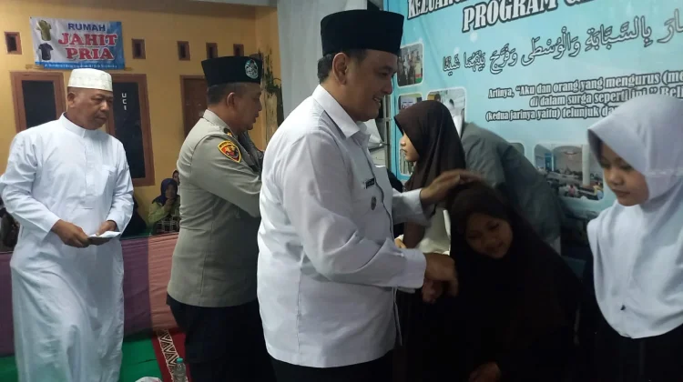 Diky Candra Apresiasi Santunan Yatim Piatu yang Digagas Komunitas Parkir