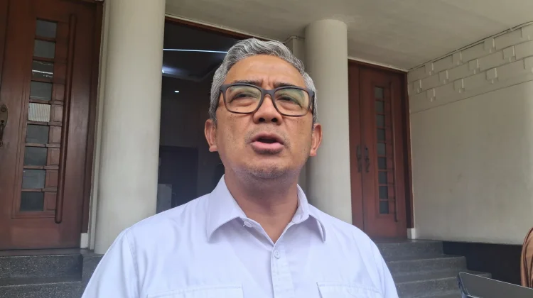 Hore,,, Gaji Guru Honorer Bandung Cair, Dirapel Empat Bulan