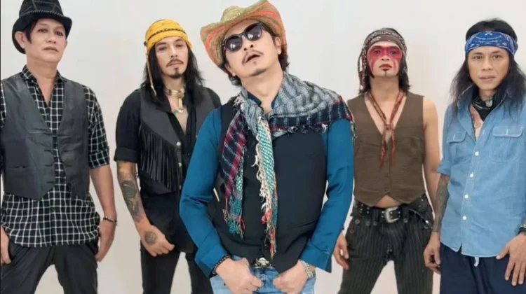 /Rif, Legenda Rock Ikonik dari Bandung
