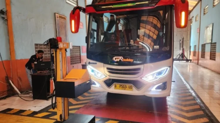 May Day: Dishub Cimahi Pastikan 20 Bus Pengangkut Buruh Laik Jalan