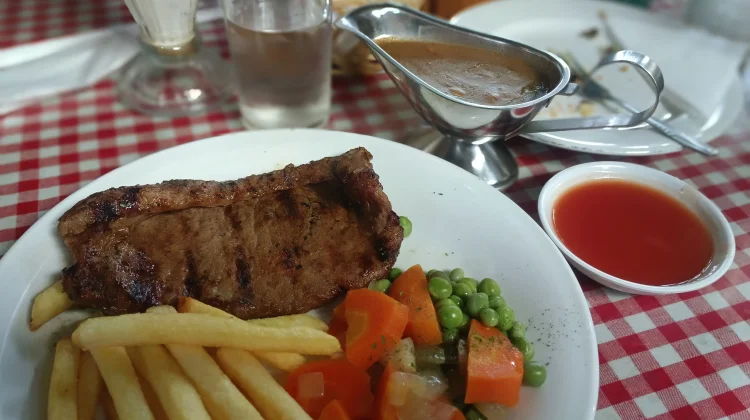 Nikmatnya Steak Lezat Menggugah Selera