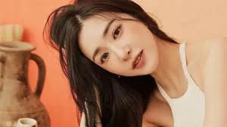 Tiffany Young Rilis Lagu “Summer’s Not Over”, Tandai 10 Tahun Berkarya