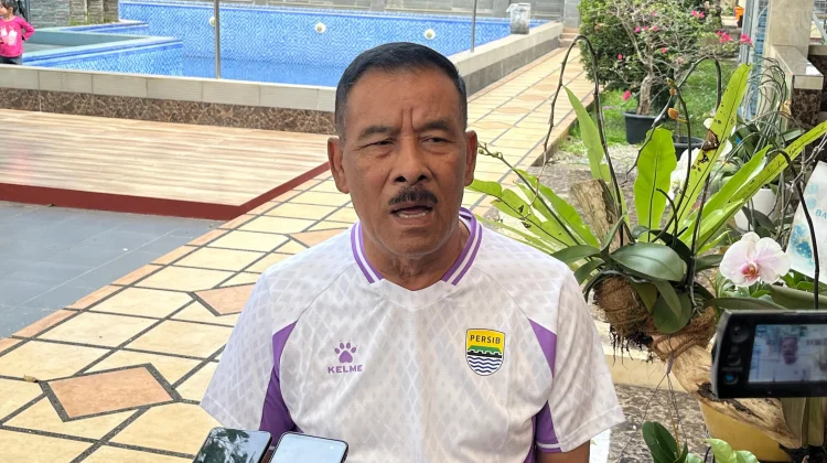 Dapat Penghargaan, Umuh Muchtar Tambah Semangat Bawa Persib Juara