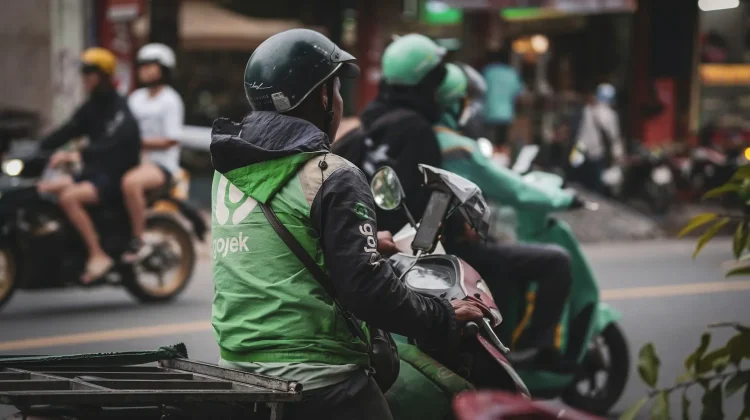 May Day 2026, Pemerintah Sebut Aplikator Hanya Bisa Potong 8 Persen dari Ojol