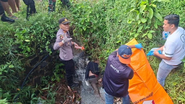 Polisi Evakuasi Sesosok Mayat Ditemukan Warga di Cibatu Garut
