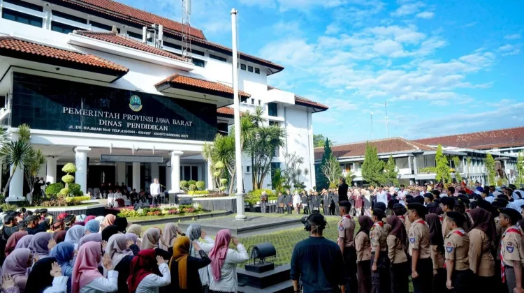 Pendidikan Dimaknai sebagai Proses Memanusiakan Manusia dan Bermutu