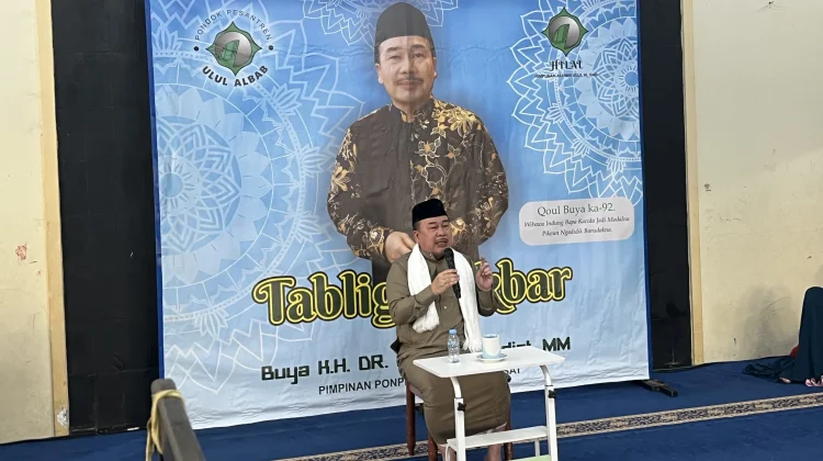 Ribuan Jemaah Hadiri Tabligh Akbar ke-3 Pondok Pesantren Ulul Albab di Bandung