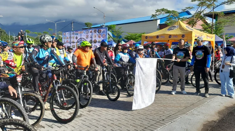 Ratusan Peserta Gowes Ramaikan Fun Bikes Bersama Warga Garut Hebat 2026