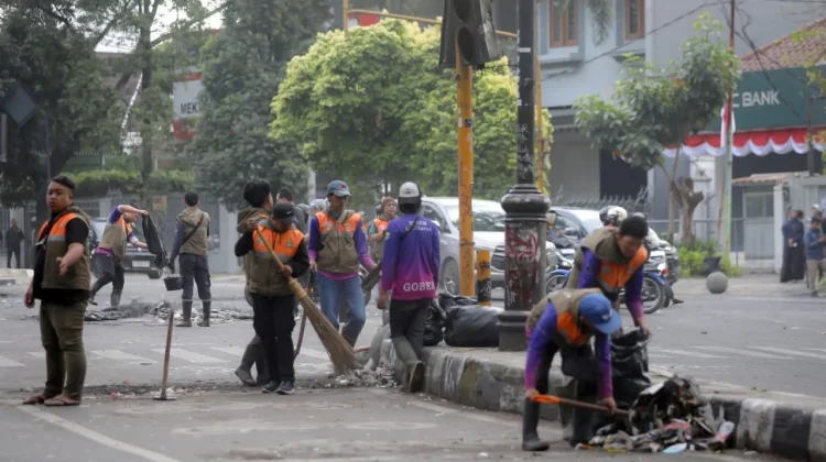 Koalisi Masyarakat Sipil Bandung Kecam Aksi Anarkis May Day 2026