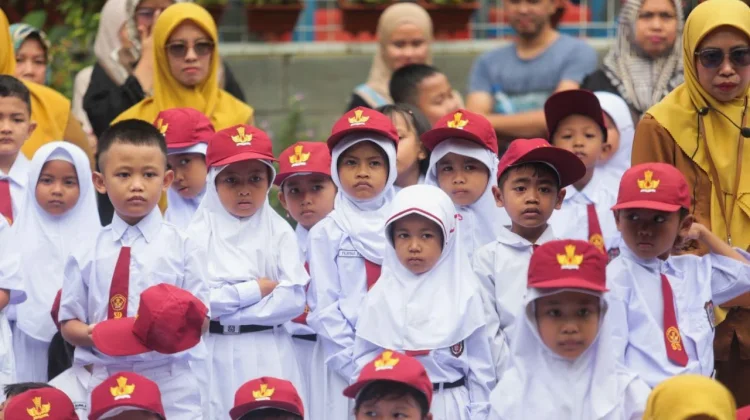 SPMB 2026 Dibuka, Sekolah Terapkan Sistem Dua Shift Sesuai Aturan Pusat