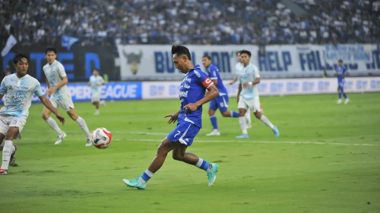 Beckham Putra Sambut Kemenangan Persib, Fokus Hadapi Persija