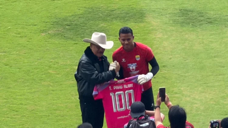 Teja Paku Alam Resmi Masuk Club 100, Fokus Antar Persib Juara