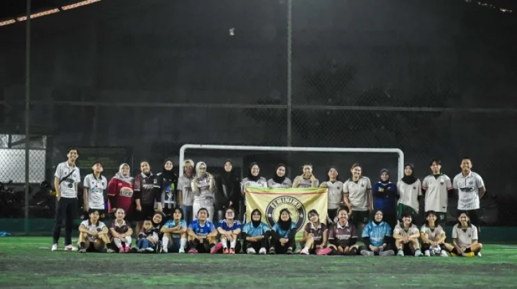 Feminimo Football, Ruang Aman Perempuan Bandung Menyalurkan Hobi Sepak Bola